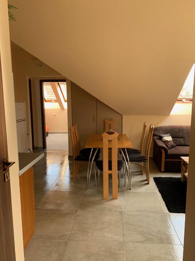 Balaton Kinizsi Apartman Siofok Exterior photo